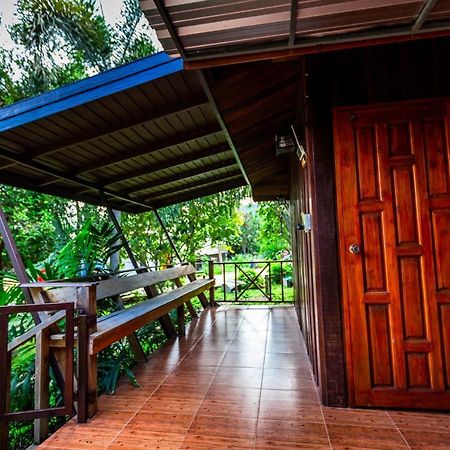 Ruan Kanchanok Pak Chong Exterior foto