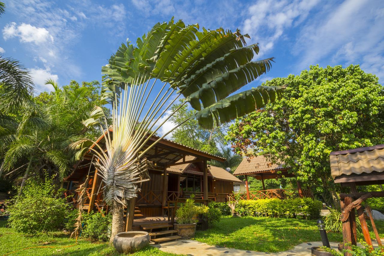 Ruan Kanchanok Pak Chong Exterior foto